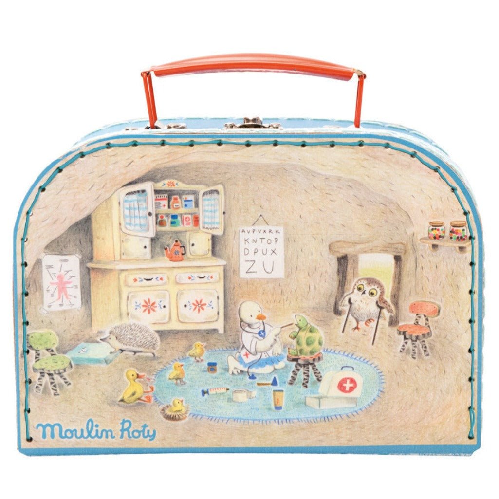 valise-doctor-moulin-roty-la-grande-famille_8fbf69be-53eb-4a03-a769-1b535589c23c.jpg Toy Castle - Play Doctor Kit - Image 1